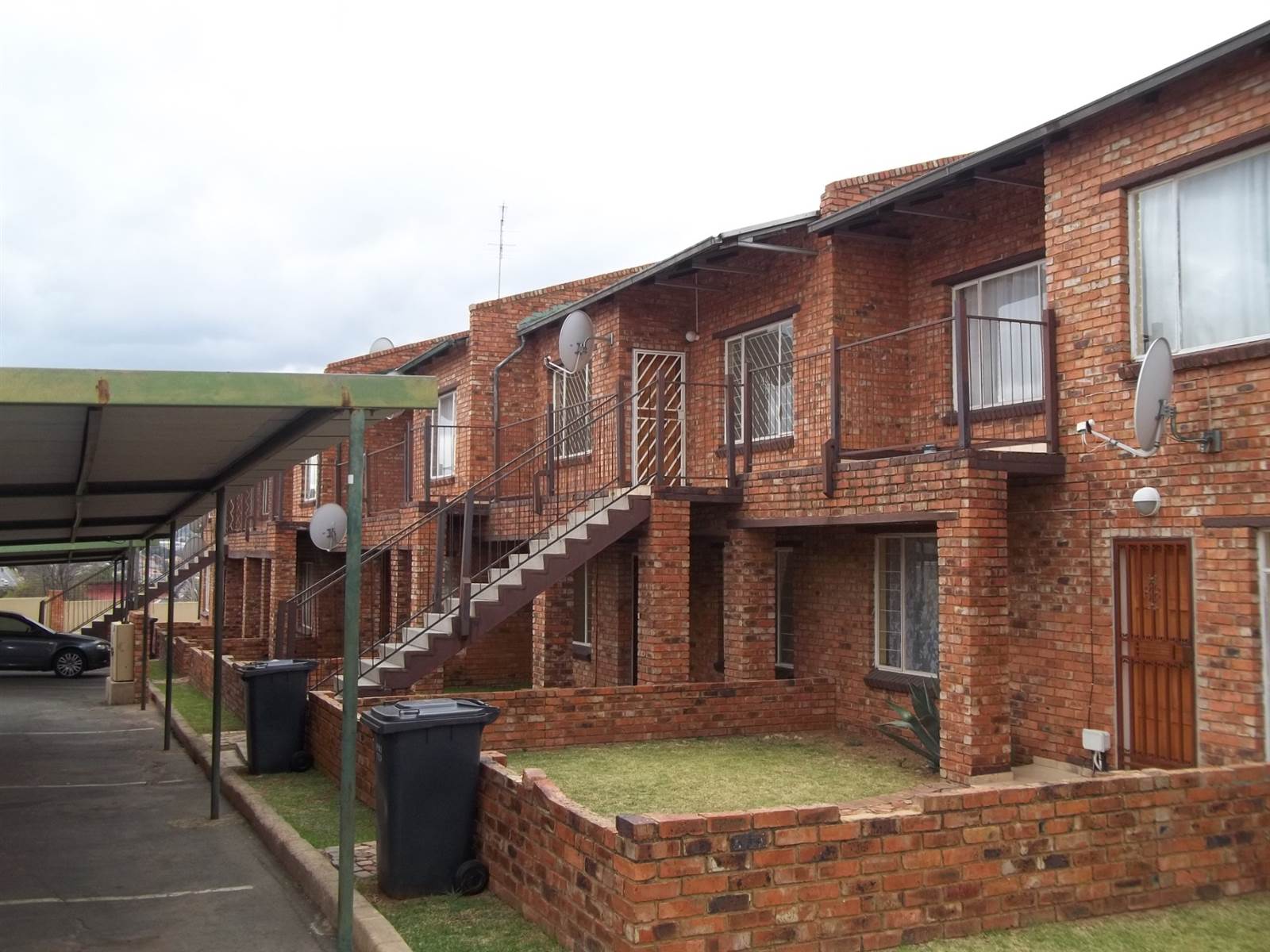 2 Bed House in Grobler Park photo number 1