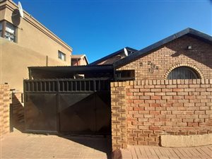 3 Bed House in Phiri