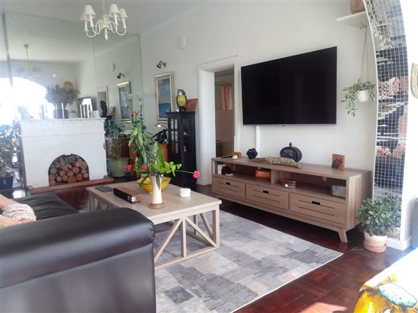 2 Bedroom House 2 Bedroom House