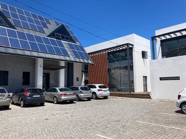 177  m² Commercial space