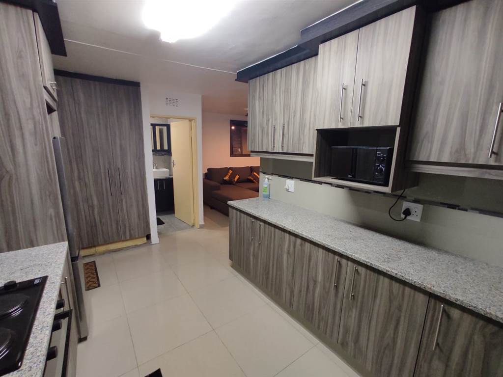 1 Bed Apartment in Doonside photo number 12
