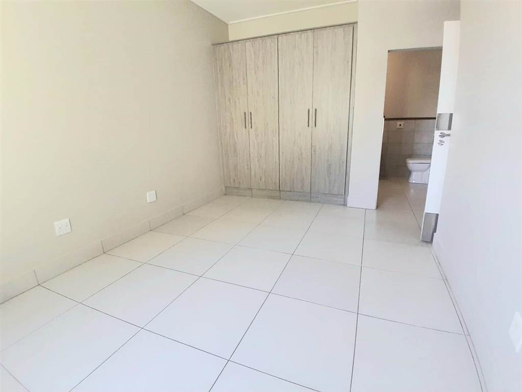 1 Bed House in Fourways photo number 6