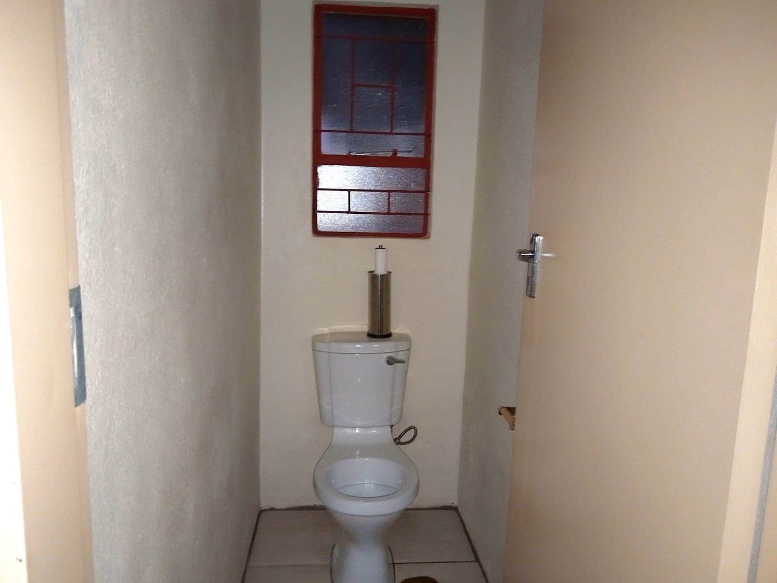 3 Bed House in Soshanguve photo number 12