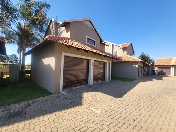 2 Bedroom Townhouse 2 Bedroom Townhouse