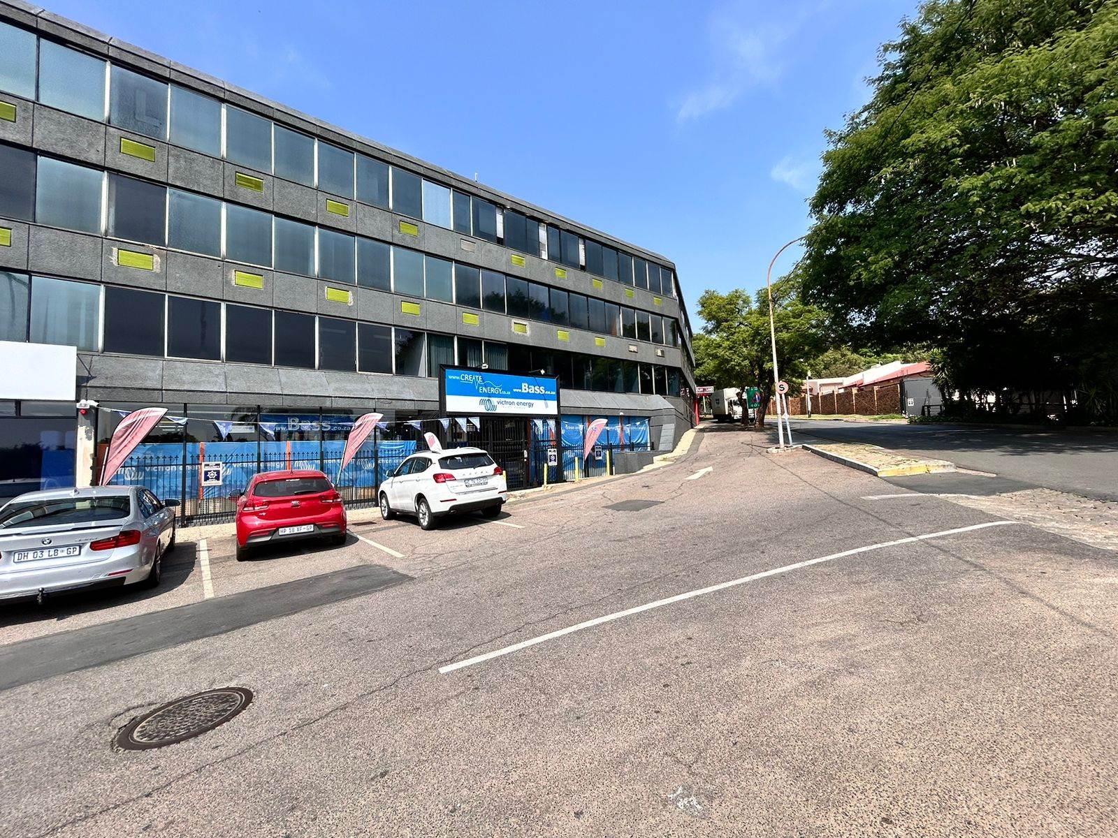 191  m² Commercial space in Northcliff photo number 1