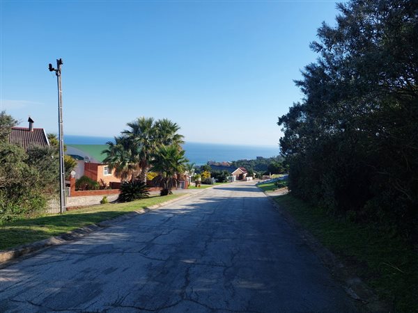 1353 m² Land available in Blue Horizon Bay