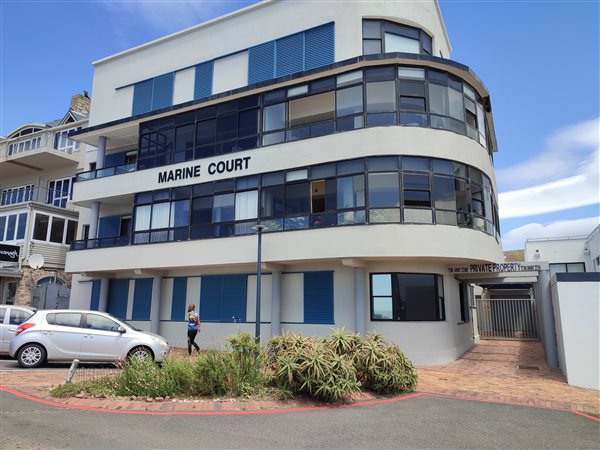 3 Bed Apartment in Eastcliff