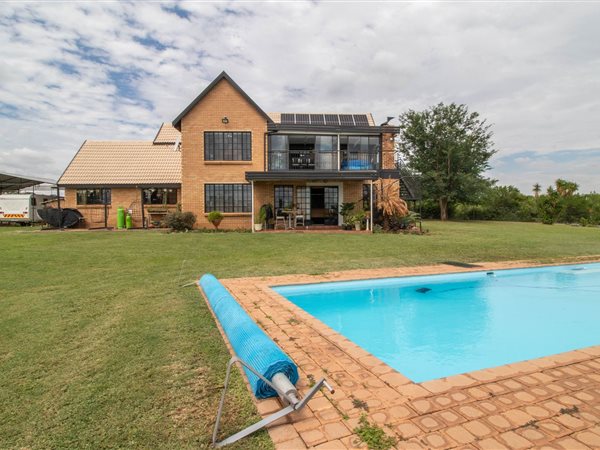 3 Bedroom House 3 Bedroom House