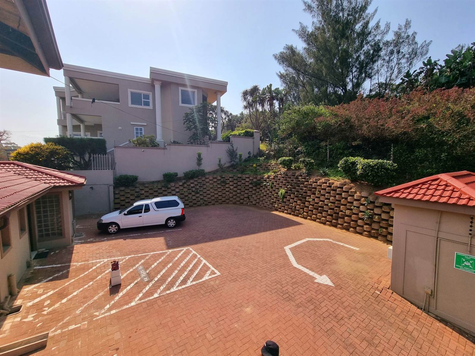 12 Bed House in Ballito photo number 21