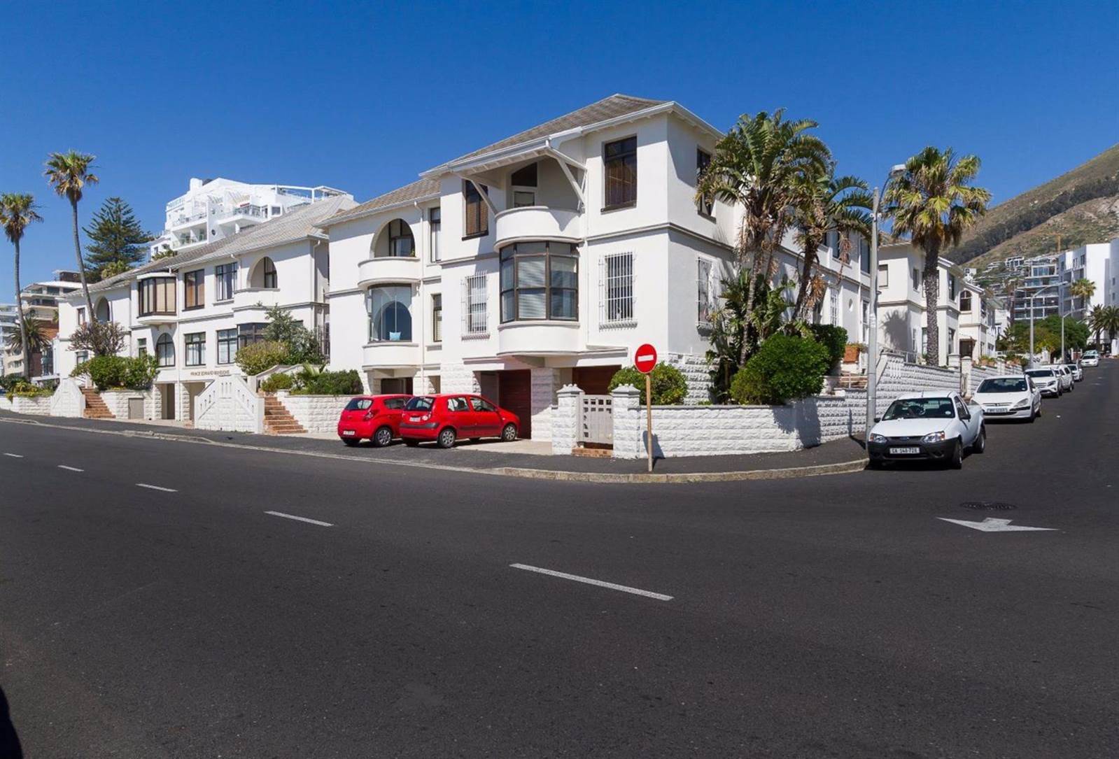 1 Bed Apartment in Bantry Bay photo number 18