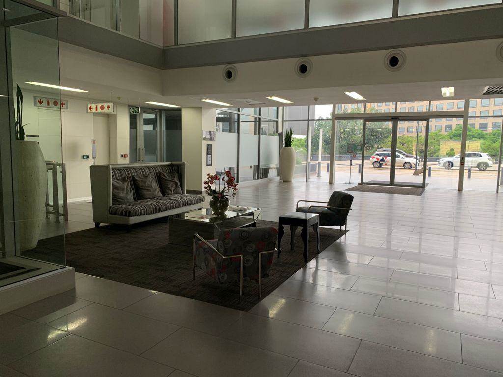 273  m² Commercial space in Rosebank photo number 2