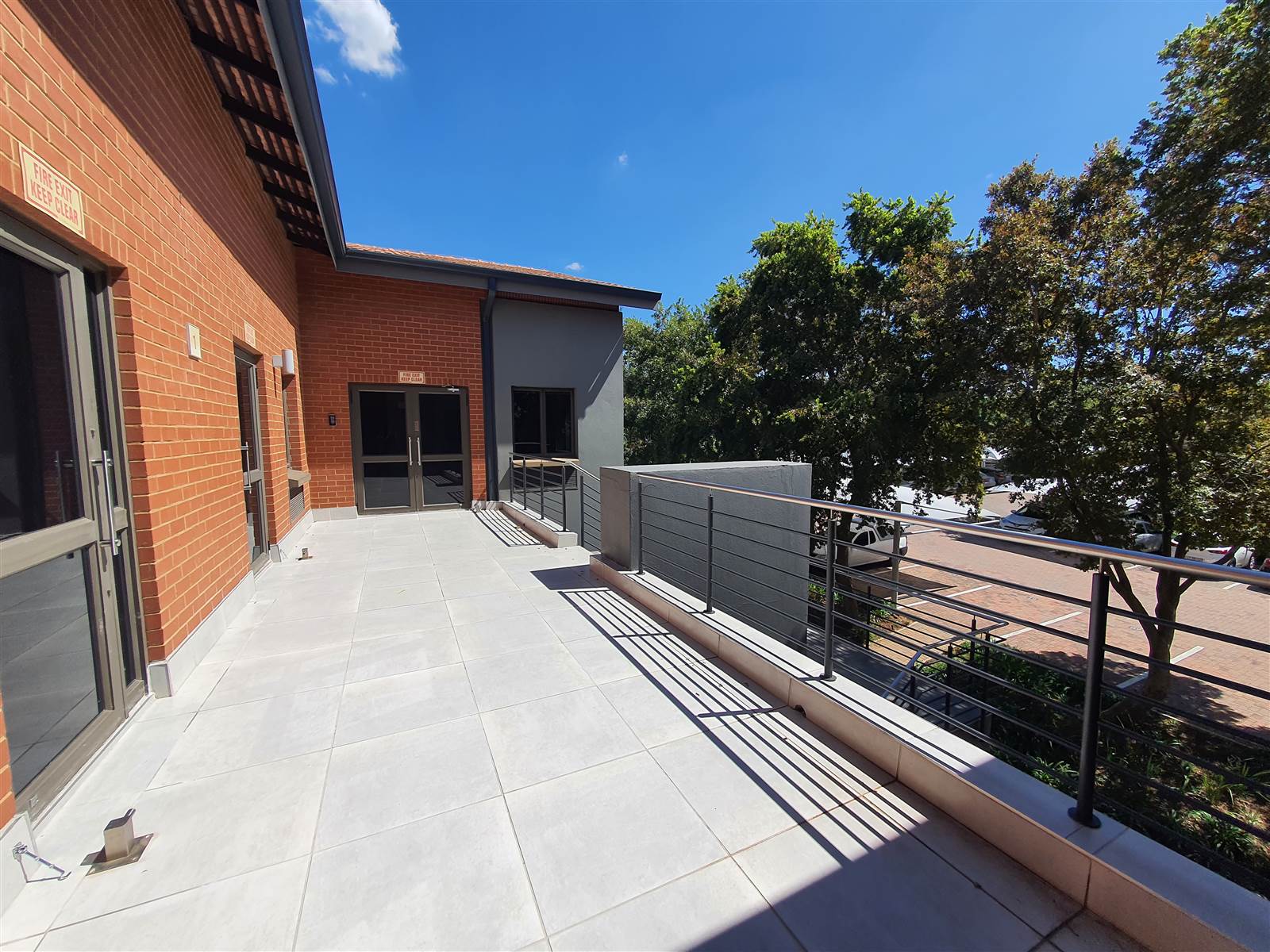 270  m² Commercial space in Greenstone Hill photo number 9