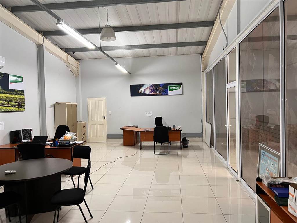 560  m² Retail Space in Pietermaritzburg Central photo number 4