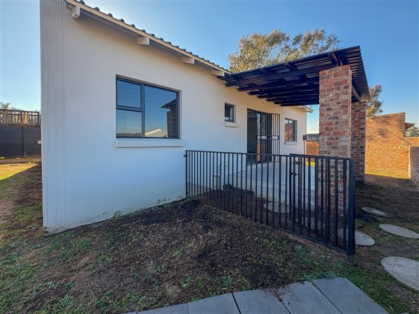 2 Bedroom Townhouse 2 Bedroom Townhouse