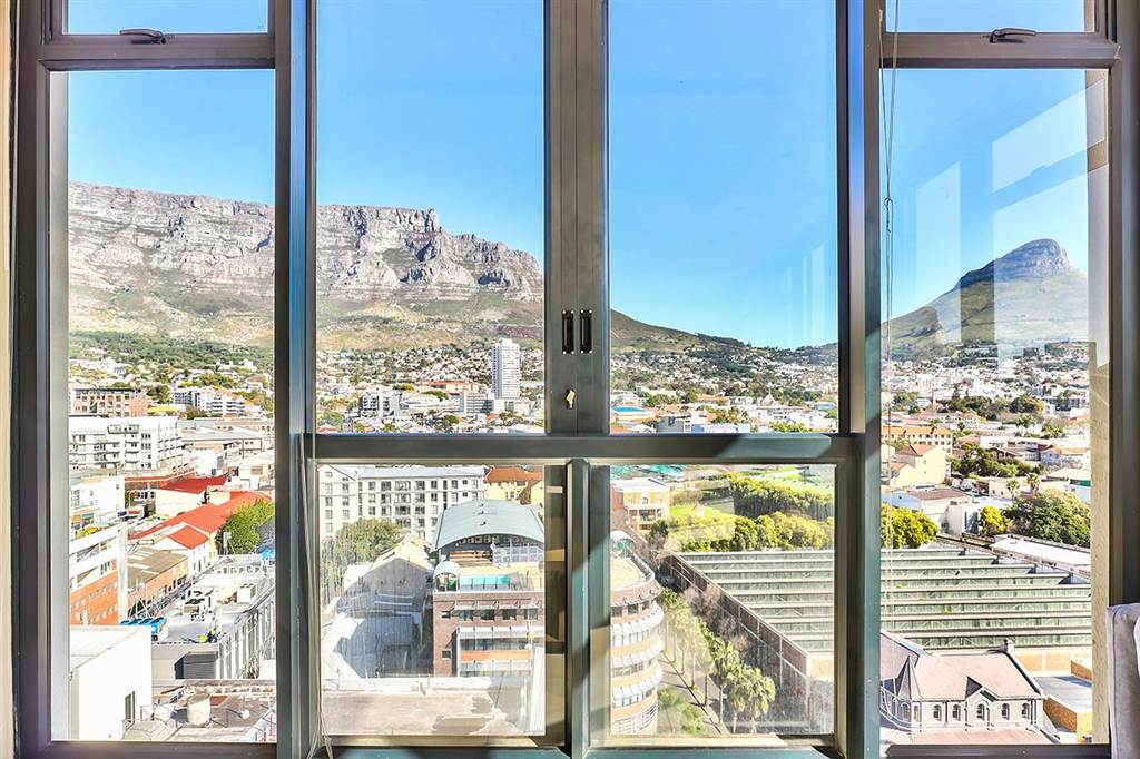 1 Bed Apartment in Cape Town City Centre photo number 28