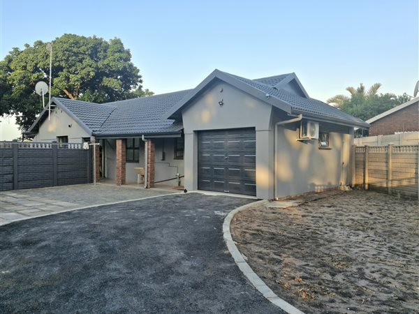 2 Bedroom House 2 Bedroom House