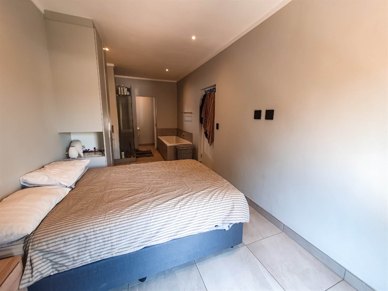 3 Bed Apartment in Nieuw Muckleneuk photo number 12