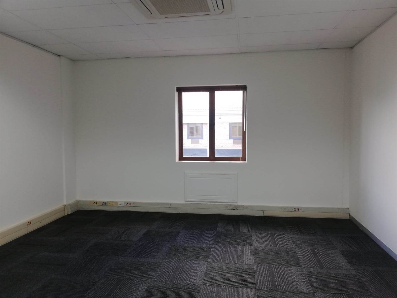 550  m² Commercial space in Rivonia photo number 15