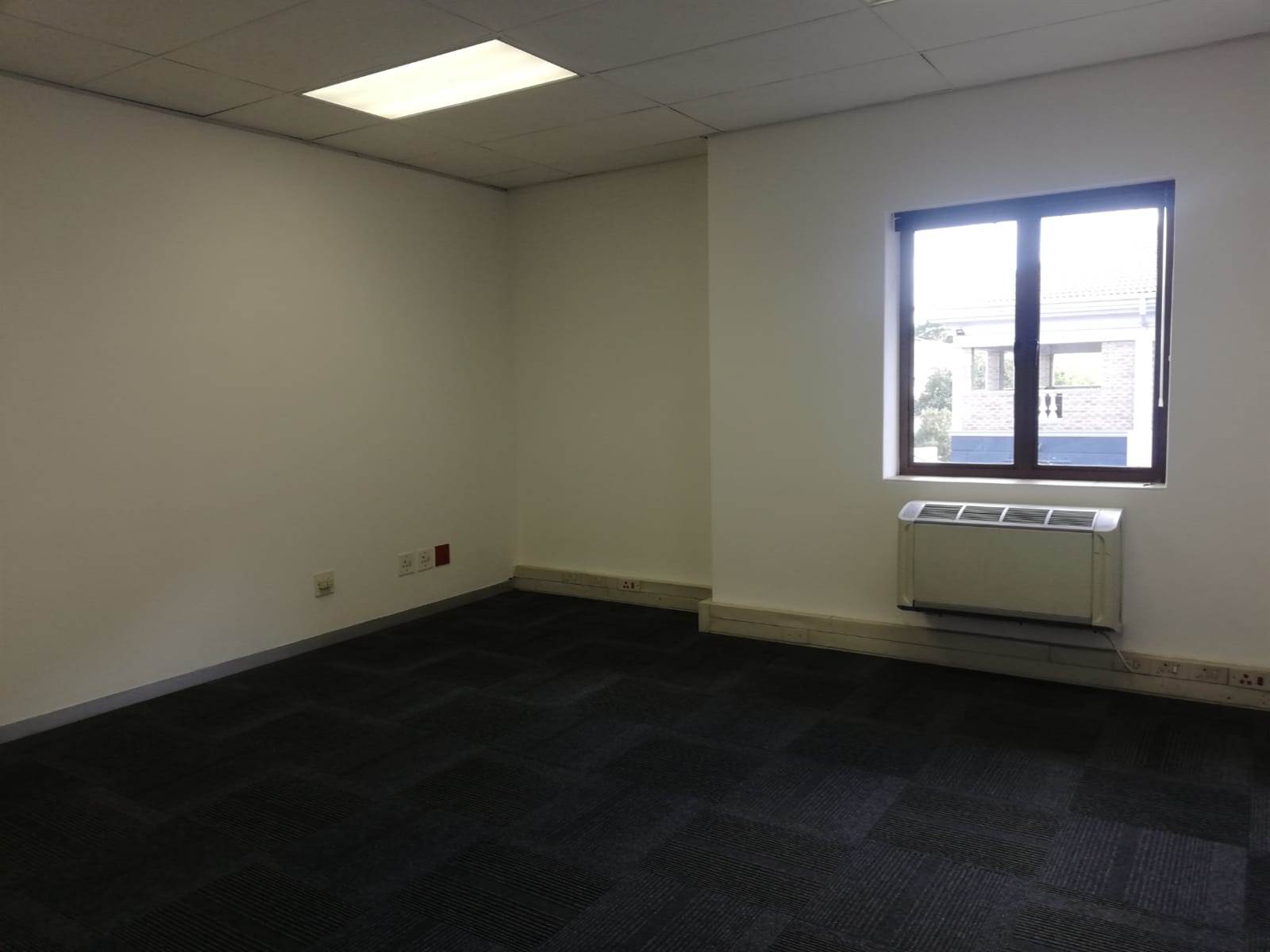 550  m² Commercial space in Rivonia photo number 20