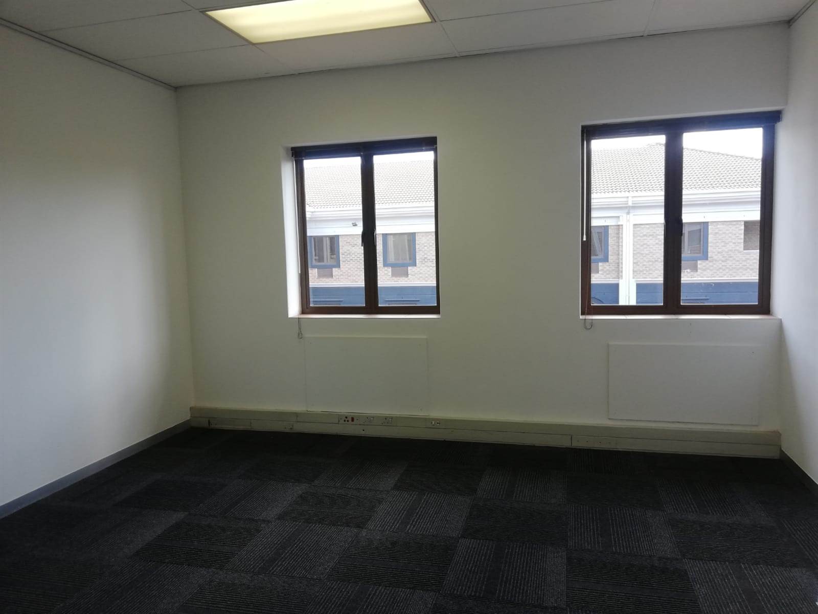 550  m² Commercial space in Rivonia photo number 18