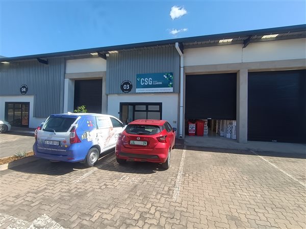 250 m² Industrial space 250 m² Industrial space