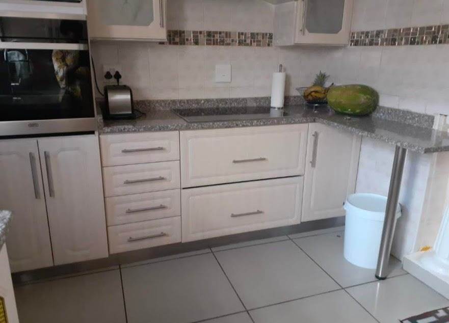 4 Bed House in Mabopane photo number 10