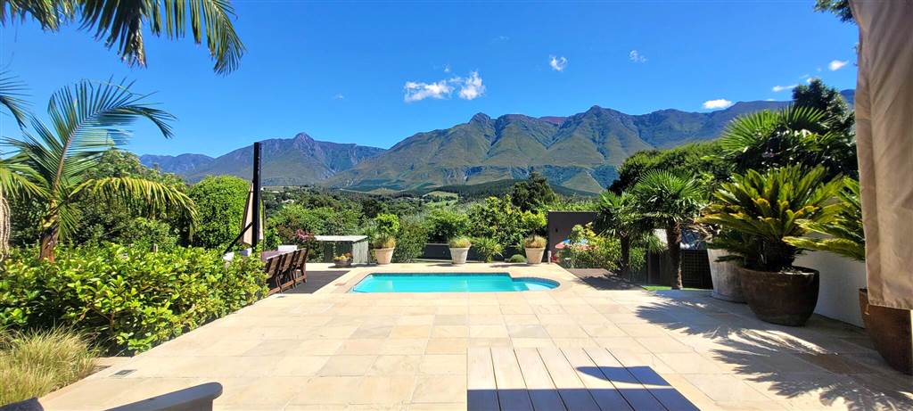 5 Bed House in Swellendam photo number 8