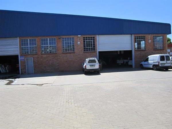 525  m² Industrial space