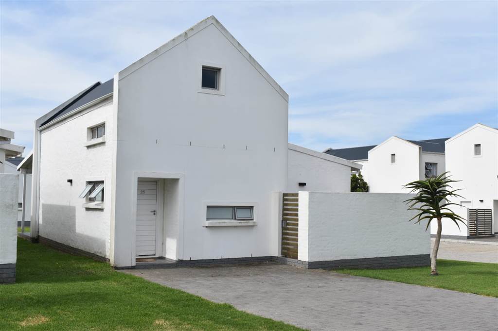2.5 Bed Townhouse in Pinelands photo number 1
