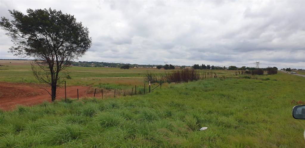 725 ha Farm in Grootfontein Estate photo number 28