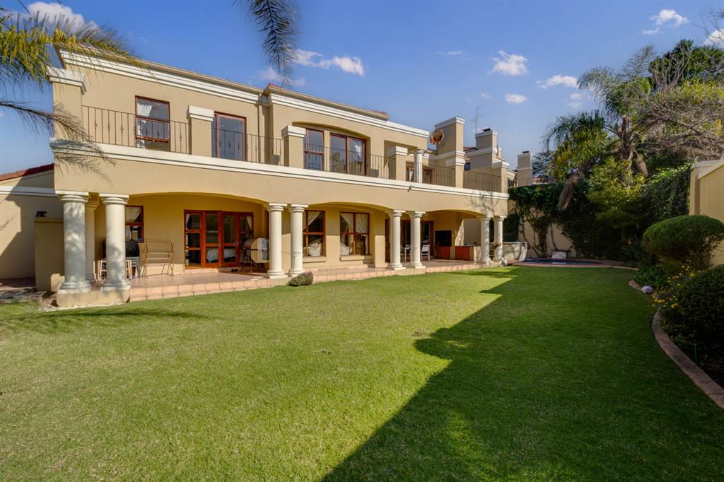 5 Bed House in Lonehill photo number 1