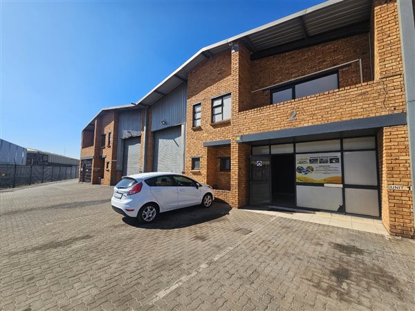 340  m² Industrial space