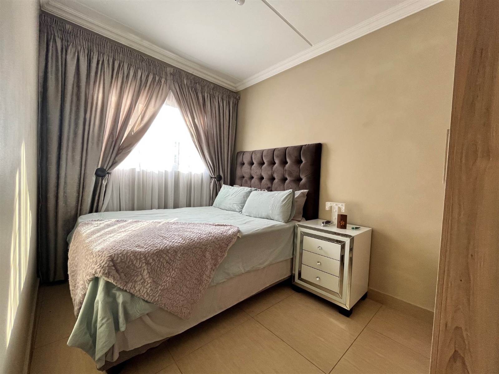 2 Bed Apartment in Pretoria West photo number 19