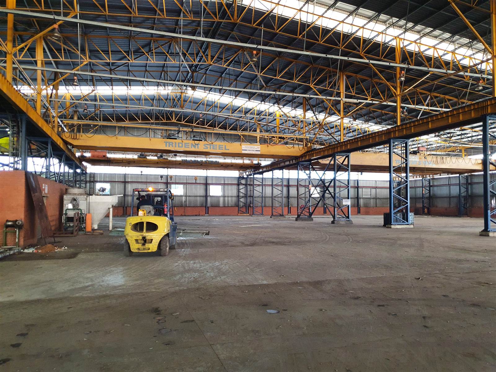 22800  m² Industrial space in Alrode photo number 2