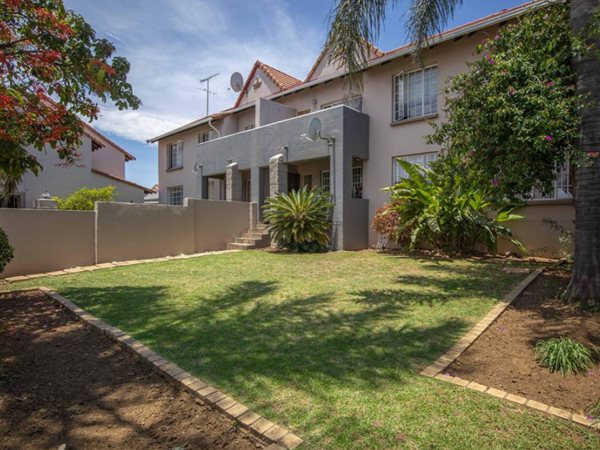 2 Bed Apartment in Isandovale