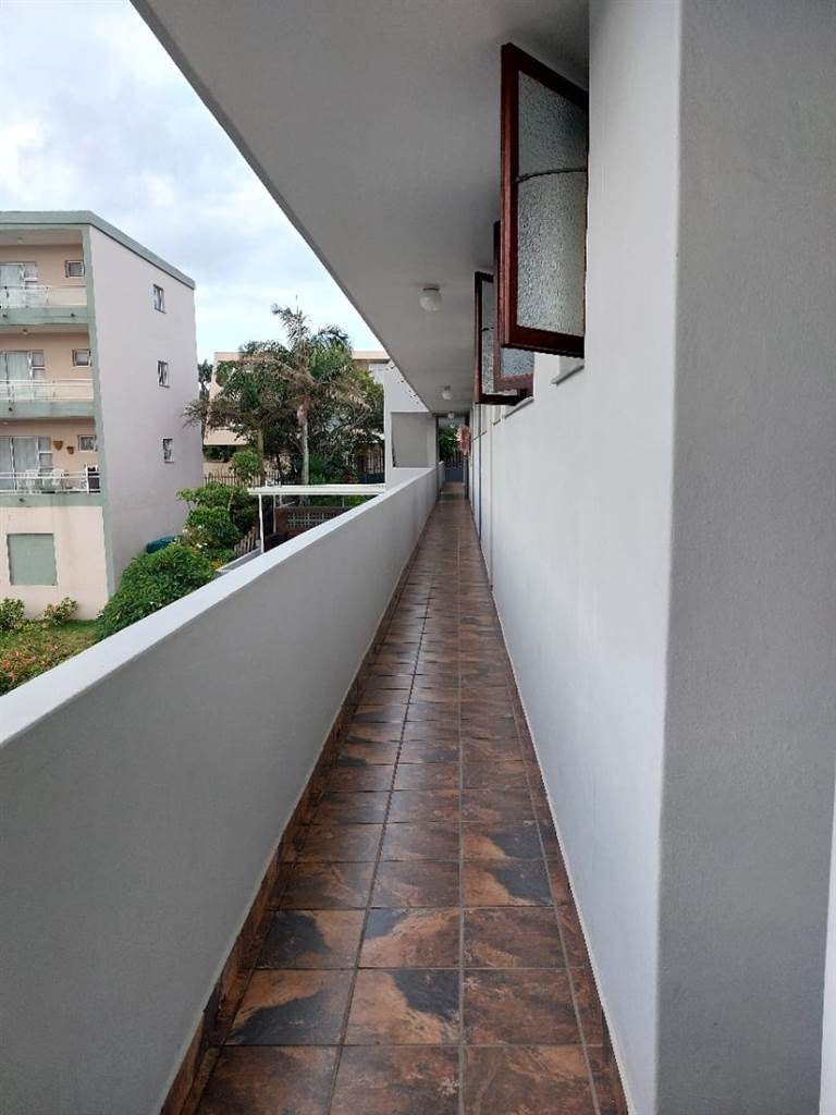 3 Bed Apartment in Manaba photo number 21