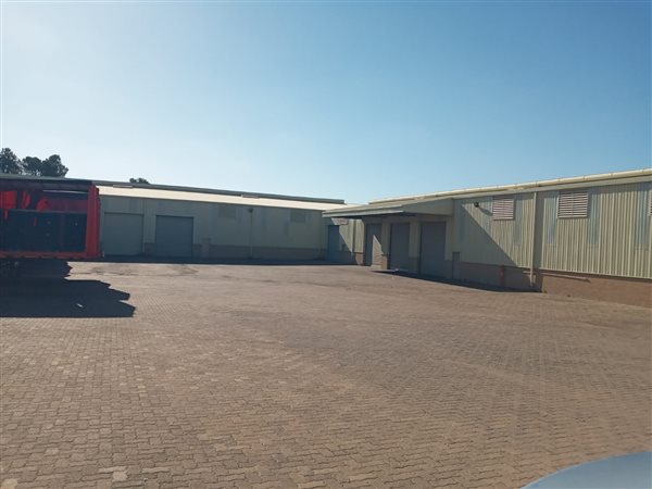3300  m² Commercial space