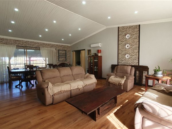 2.1 ha Smallholding 2.1 ha Smallholding
