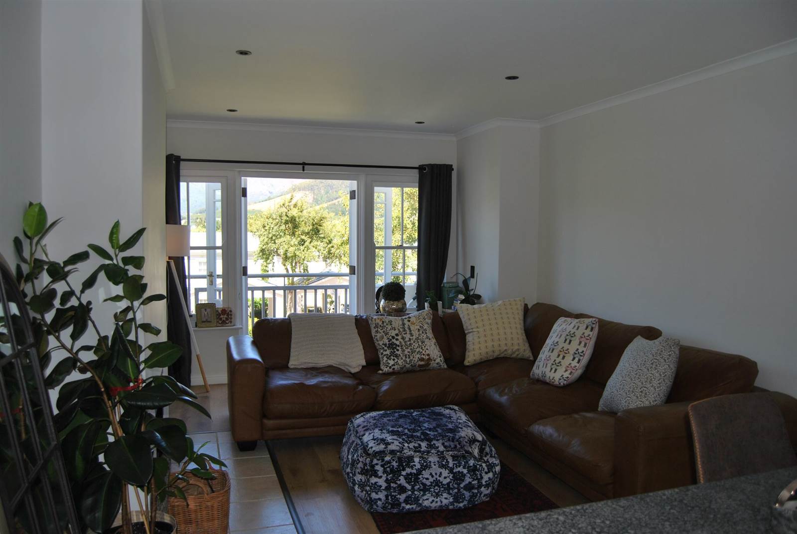 2 Bed Apartment in Franschhoek photo number 15