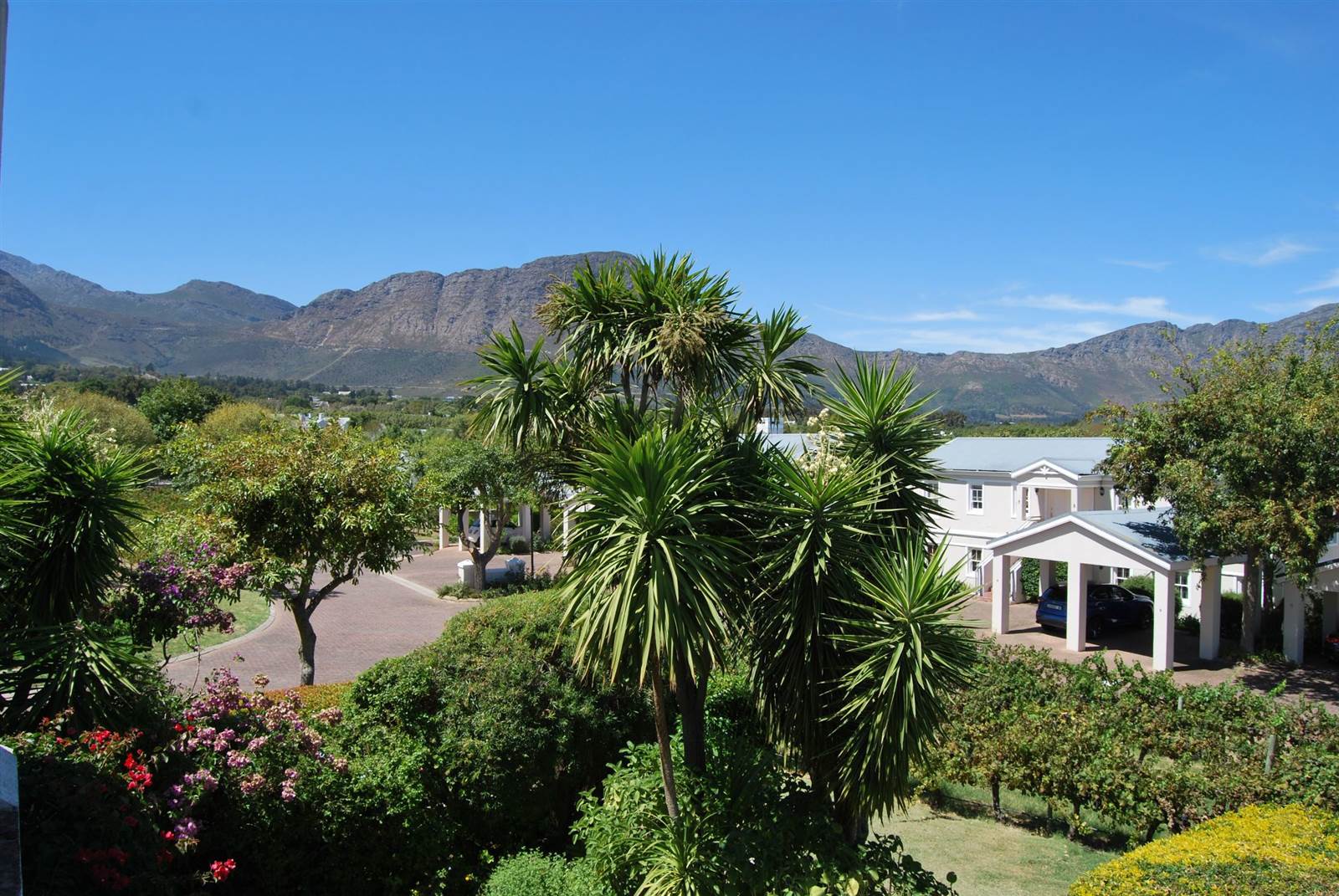 2 Bed Apartment in Franschhoek photo number 12