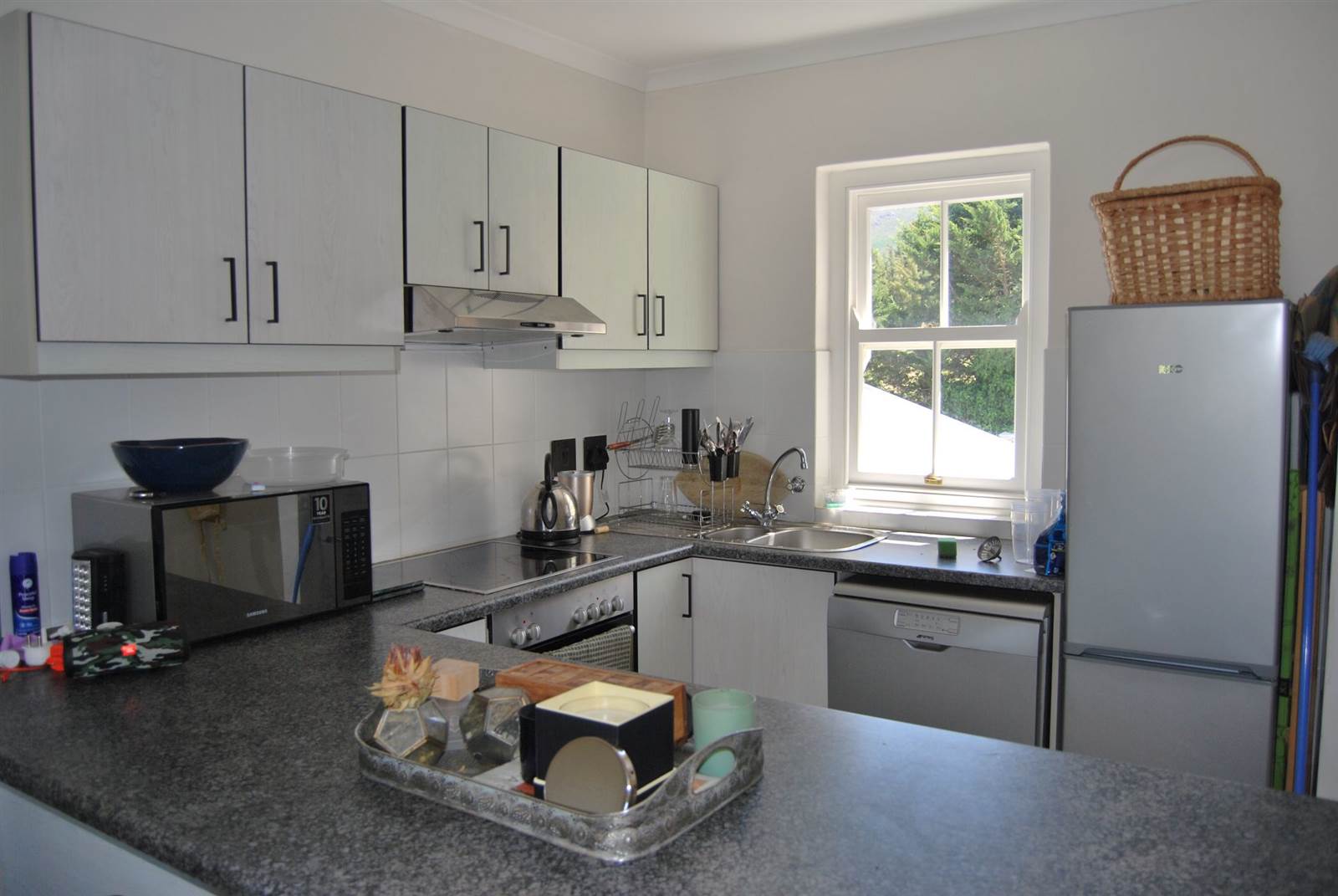 2 Bed Apartment in Franschhoek photo number 5