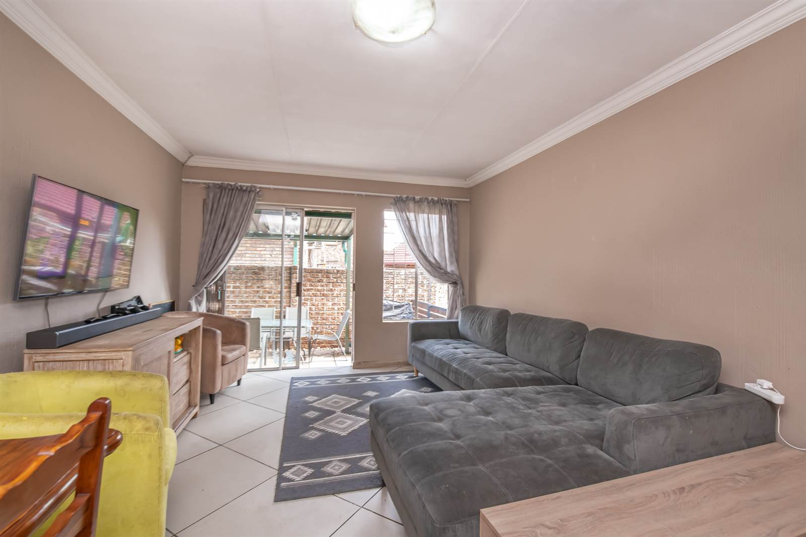 3 Bed Townhouse in Highveld photo number 8