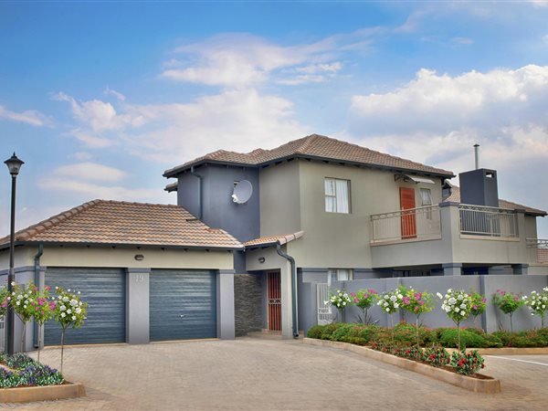 3 Bedroom Apartment 3 Bedroom Apartment
