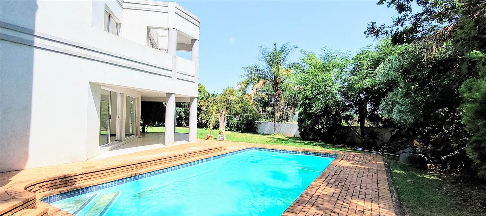 3 Bed House in Northcliff photo number 4