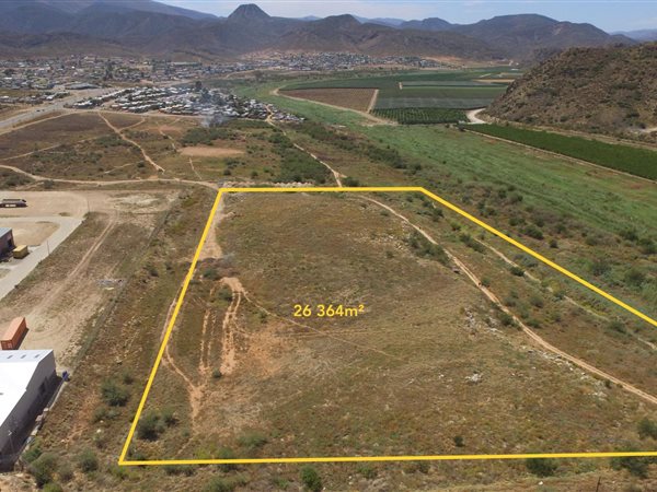 2.6 ha Land available in Montagu