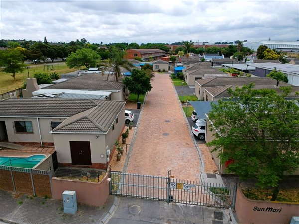 3 Bed Townhouse in Brackenfell Central