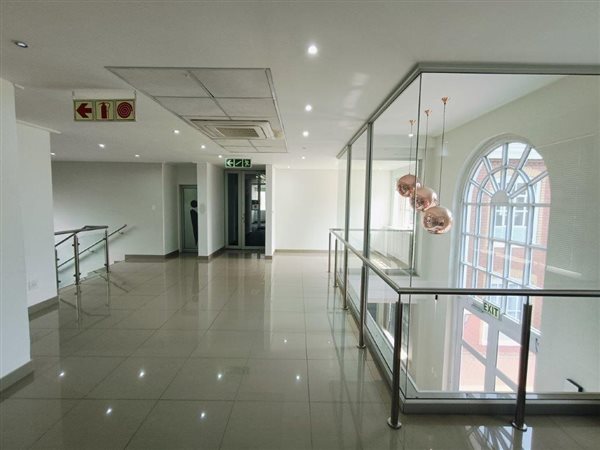 386  m² Commercial space