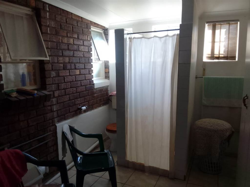 3 Bed Townhouse in Bronkhorstspruit photo number 8