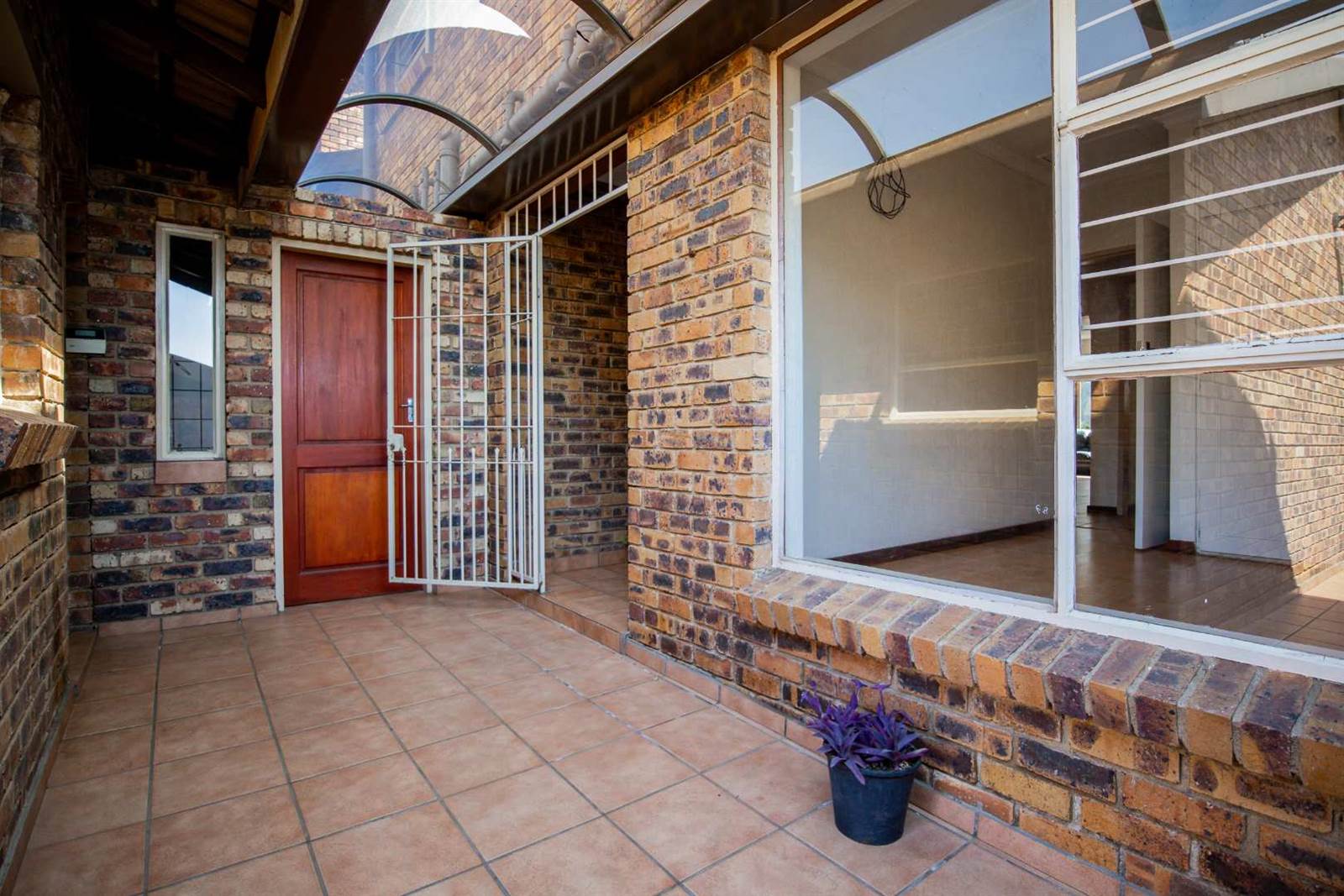 3 Bed Townhouse in Fairland photo number 4