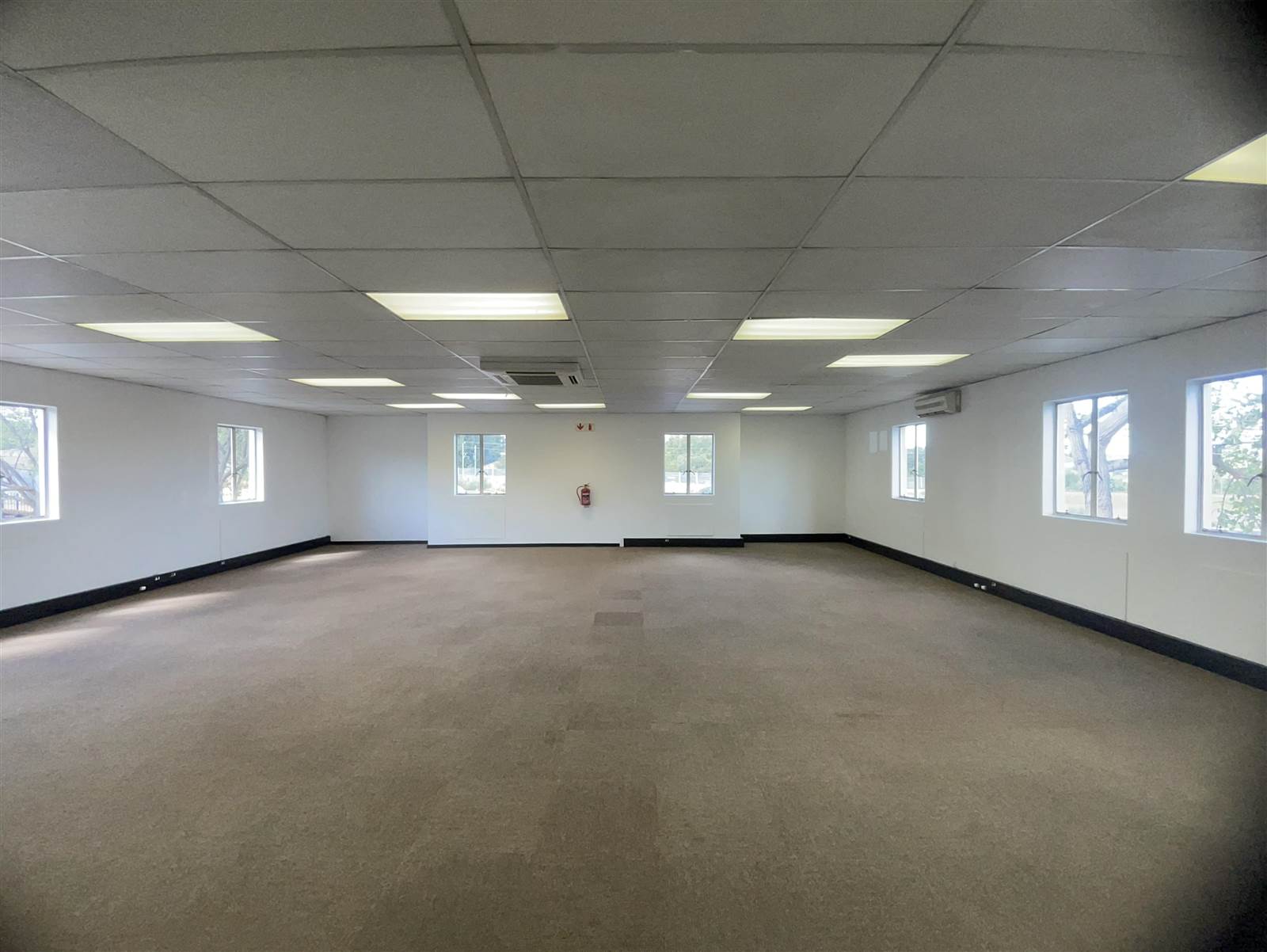 234  m² Commercial space in Glen Austin photo number 13